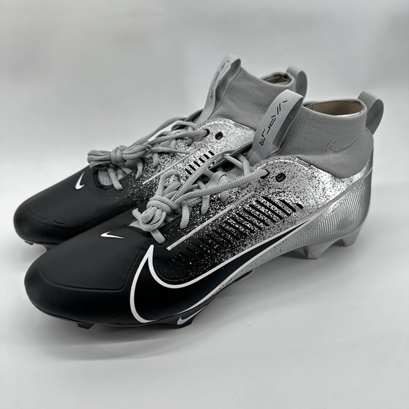 Athletic_Shoes
